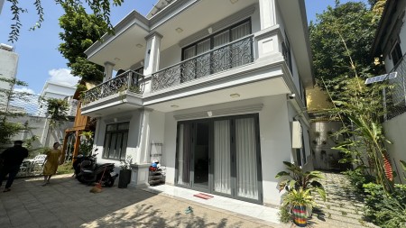 Cần biệt thự sân vườn đẹp khu Trần Não - Giá 29 tỷ