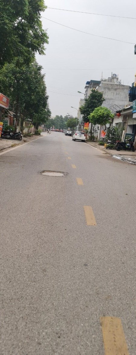 Hàng xóm Vinhomes Riverside - 3.85 tỷ