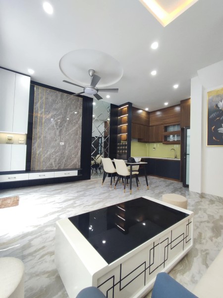 Bán nhà Hồ Đến Lừ, ô tô đỗ cửa, MT 3,8M2, 44M2, nhà 5 tầng, 6PN, tặng nội thất VIP, hạ sốc 7 tỷ