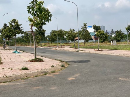 Cần bán nền đất ngay trung tâm Thủ Thừa Long An.