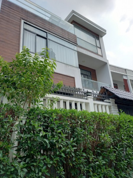 - Bán gấp biệt thự rẻ nhất Thảo Điền giá bán 30 tỷ, Quận 2 Giảm sâu 6 Tỷ