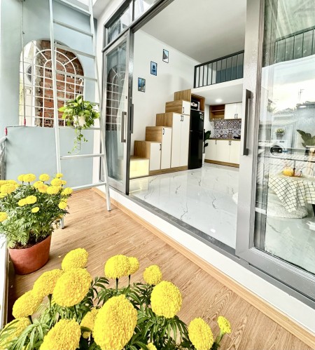 Duplex, ban công, giá thuê 8.500.000, P202, trống sẵn