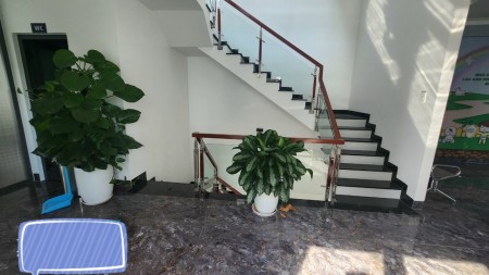 Cho thuê biệt thự 225m2 hoàn thiện tại Vinhomes Grand Park giá chỉ 43 triệu/ tháng