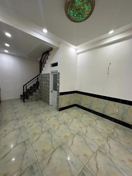 Hẻm xe hơi thông ngay chợ hoa Hồ Thị Kỷ, 40m2, 1 trệt 1 lửng, giá chỉ 6.3tỷ