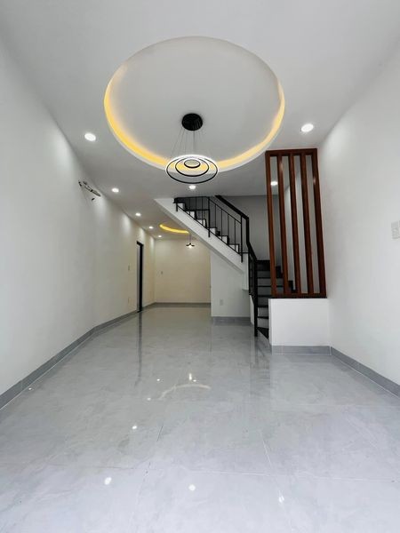 Đường xe tải thông, phố ẩm thực Hồ Thị Kỷ 42m2 2 tầng giá chỉ 7.8 tỷ