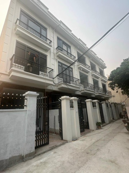 Bán nhà 48M2 khu vực Đại Thành cách Yên Nghĩa 3km