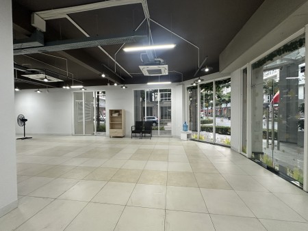 Cho thuê shophouse 400m2 sử dụng thang máy, 4 tầng giá 4000$