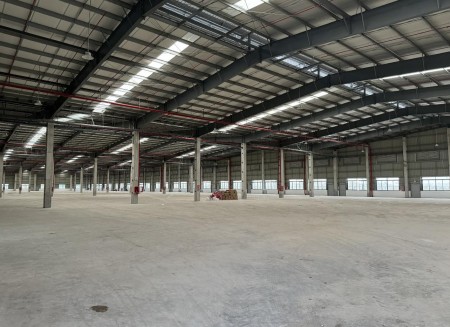 Cho thuê kho xưởng mới xây diện tích 2.016m2 KCN Hựu Thạnh, Đức Hoà, tỉnh Long An