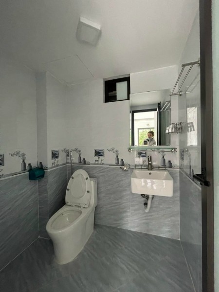 Bán gấp nhà 48m2, gần KDT Đô Nghĩa, ôtô đỗ cửa, đầy đủ công năng, dọn về ở luôn, giá 2,4 tỷ