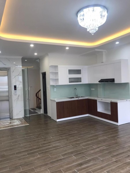 Bán gấp nhà lô góc, thang máy, ô tô, phố Khương Hạ, Thanh Xuân. DT 50m, 6 tầng, mt 5m, giá 8 tỷ.