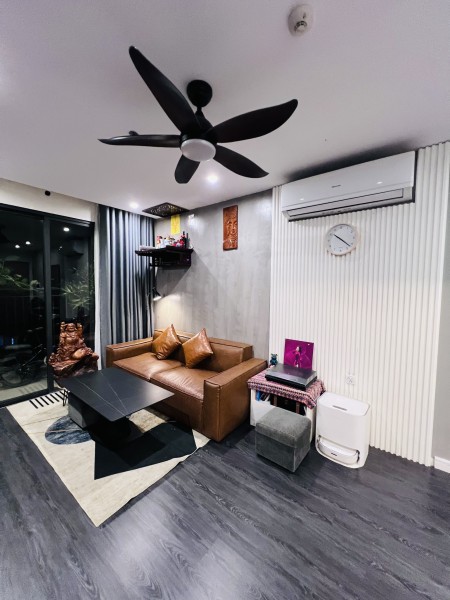 Cần bán gấp căn hộ 2PN1WC, full nội thất nhập khẩu giá 2,350 tỷ bao thuế - Vinhomes Ocean Park
