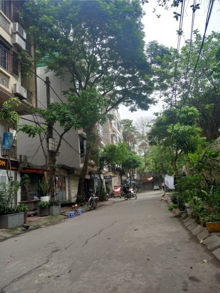 Bán nhà phân lô Đền Lừ II, 40m2. Vị trí kinh doanh, vỉa hè ô tô dừng đỗ ngày đêm, sát phố