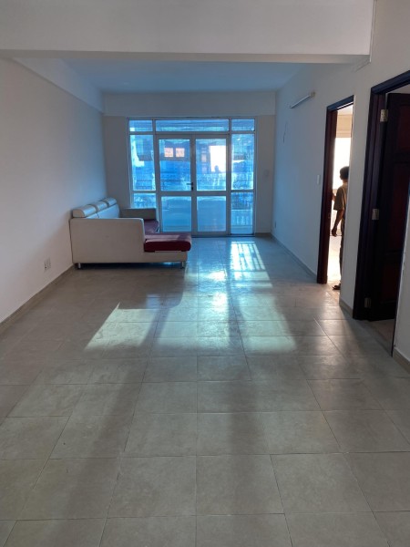 Cần cho thuê gấp căn hộ Lakai Quận 5, Dt : 100 m2, 2PN, 2WC, Giá : 10.5 tr/th,