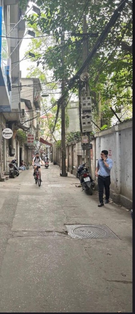 Bán nhà ngõ Quỳnh, trung tâm Hai Bà Trưng - Ngõ rộng ô tô, kinh doanh