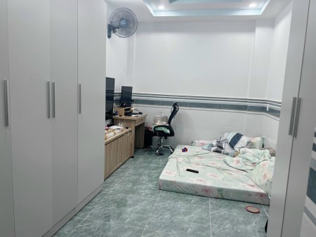 Bán nhà 50m2 đường Nguyễn Văn Đậu, 1 trệt 4 lầu, giá chỉ 7 tỷ 990