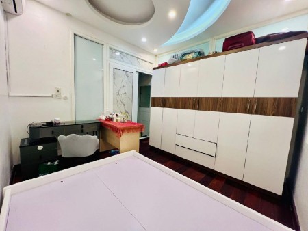 Bán 6 căn nhà có sẵn phố Thái Thịnh hơn 4 tỷ, 3 - 6 ngủ, ngõ ba gác thoáng đẹp