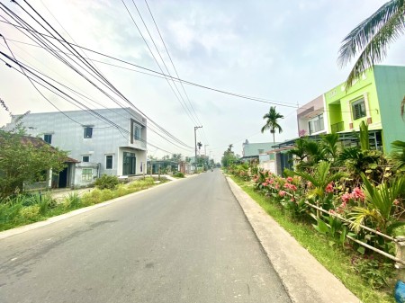 Chỉ 4tr/m Bán 625 m2 đất Hòa Tiến - Lô góc 2 mặt kiệt, thích hợp làm nhà vườn
