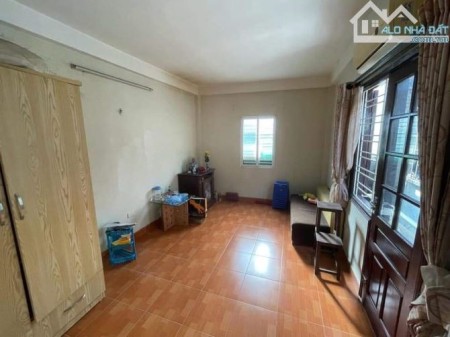 Có nhà cho thuê 3 tầng, 60m2, số điện thoại liên hệ là 0946589512