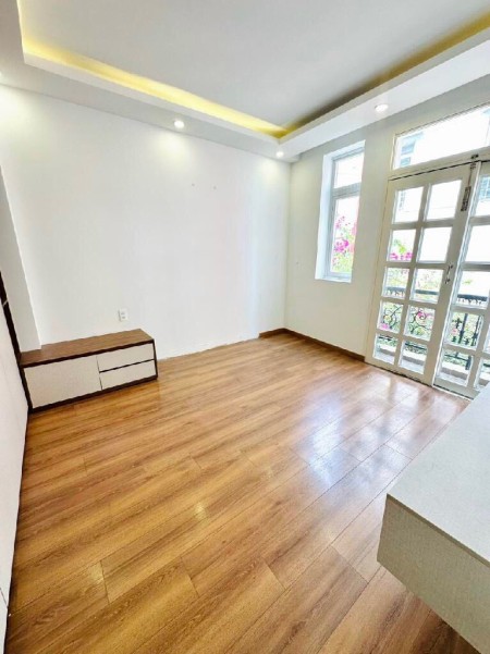 Bán nhà HXH đường Hồ Biểu Chánh Phú Nhuận DT 5x9m 5 tầng giá 10ty500