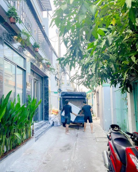 Cần tiền bán nhà đẹp mới xây hẻm xe hơi Huỳnh Tấn Phát, quận 7, giá chỉ 4 tỷ 650 triệu