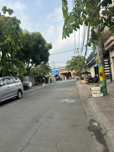 Cần bán gấp nhà mặt tiền kinh doanh tại khu bàn cờ Phước Bình, quận 9