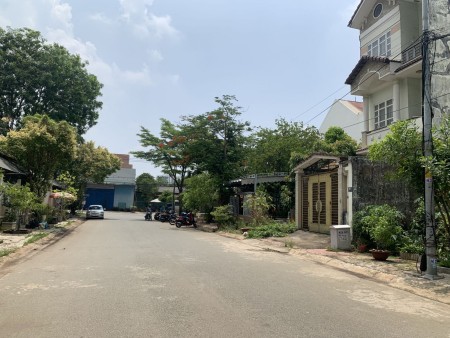 Bán gấp nền đất trong KDC Nam Long - Kiến Á sát bên Global City