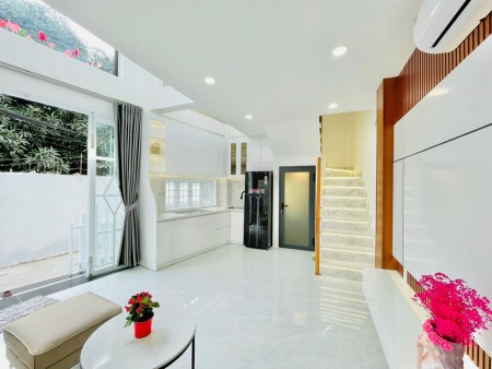 Kẹt tiền bán gấp nhà đẹp ngay khu Vip Lê Quang Định phường 14 Bình Thạnh chỉ 5tỷ2 TL