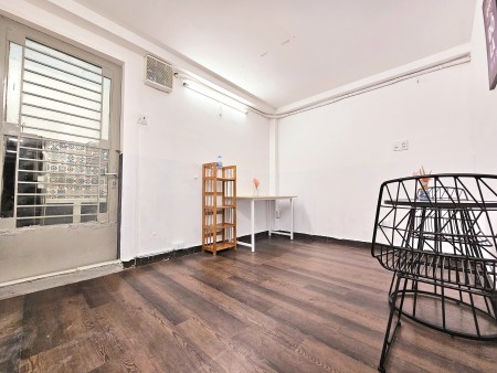 Cho thuê căn 1ph ngủ + Khách, tách bếpngay Chu Văn An