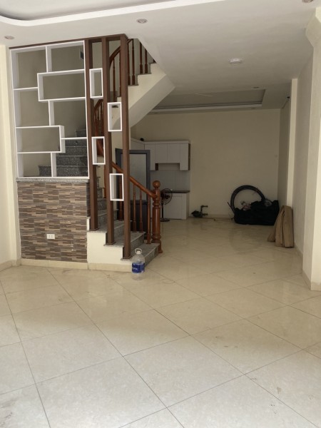(Hot) bán gấp nhà 57m2, ô tô đỗ cửa, đầy đủ công năng, dọn về ở ngay, giá 2,65 tỷ