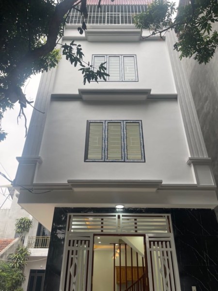 Chính chủ bán nhà 45m2, full nội thất, gần chợ, ôtô đỗ cửa giá 1.75 tỷ