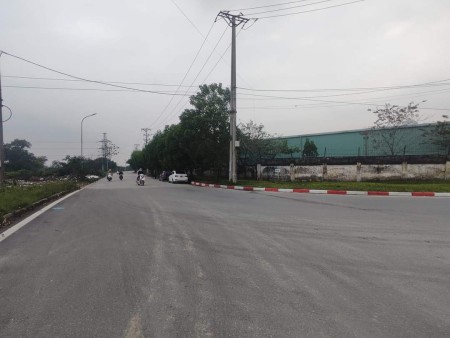 Bán Xưởng Khu CN Quang Minh Hà Nội S=9000m2 Giá 7 tr/m2