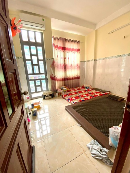 Bán gấp nhà 3 tầng HXH Tân Hòa Đông, Q. Bình Tân, DT 32m2, gía chỉ 4.05 tỷ Tl. LH 0975063936