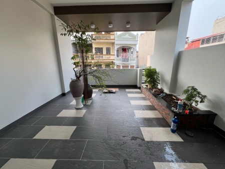 Nhà mới đẹp, ba gác vào nhà, ra ngõ Xã Đàn, Phạm Ngọc Thạch