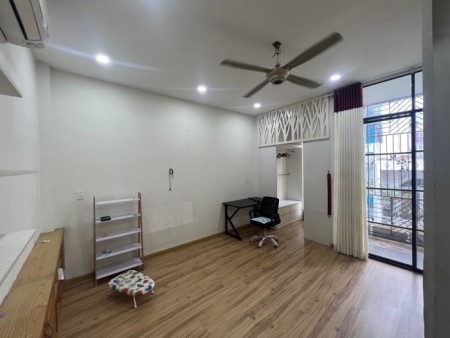 Bán nhà -Thích Quảng Đức - Phú Nhuận - HXH - 76M2 - 4 tầng - Nội thất đẹp - 12tỷ2.