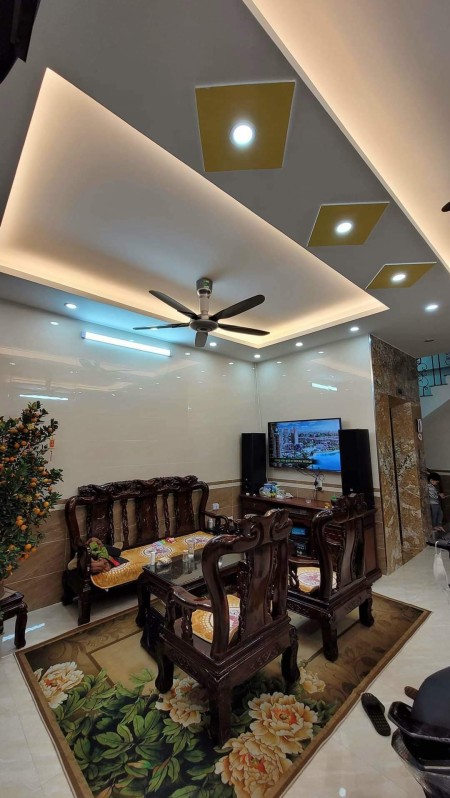 Bán nhà Ba Đình - Vĩnh Phúc có thang máy diện tích 50M2 giá nhỉnh hơn 7 tỷ