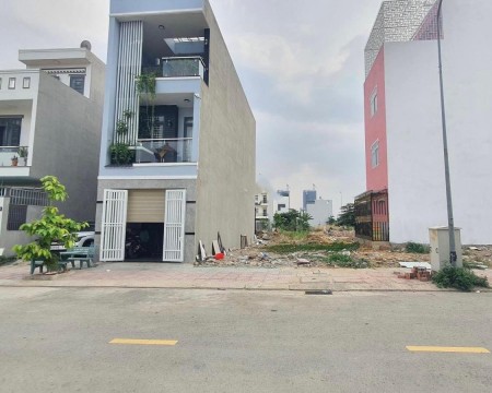 Cần bán gấp lô full thổ cư trong KDC Phong Phú 5 gần bến xe quận 8 Tp.HCM
