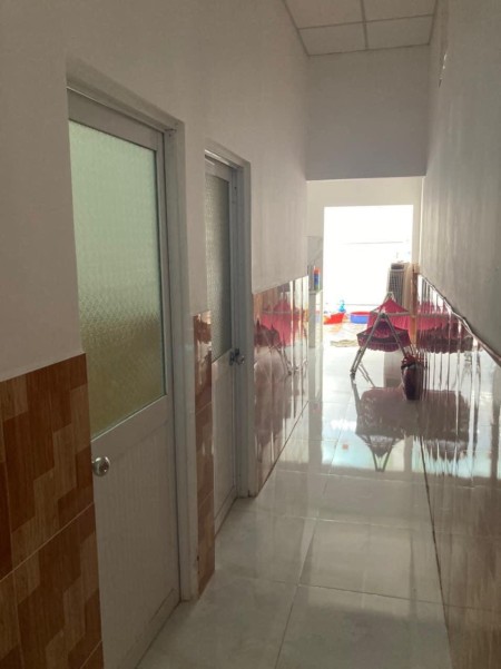 Bán nhà ngõ Âu Cơ, ngõ rộng, diện tích 43.2M2, nhà cấp 4, mặt tiền 3,6M, giá 3.9 tỷ