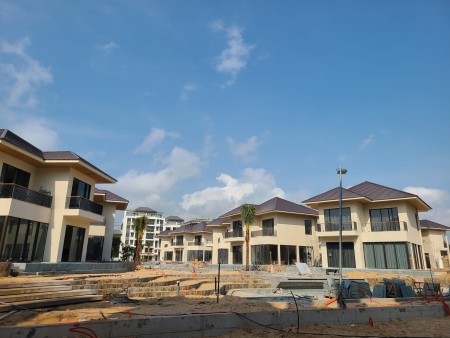Cần bán biệt thự nghỉ dưỡng song lập 176m2 L' aurora Phú Yên