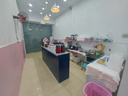 Cho thuê: Mặt tiền đường Cách Mạng Tháng 8, Quận 3