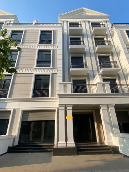 Đi đến slide 2