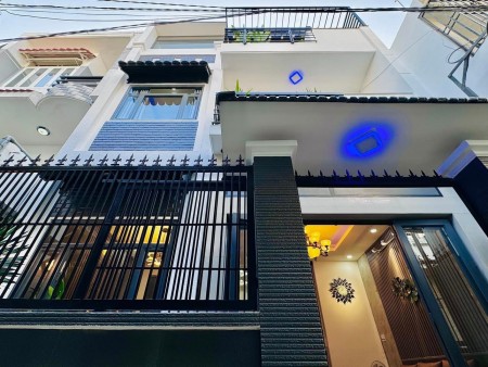 Bán biệt thự sang chảnh tọa lạc tại Đường số 4, Phường 16 Gò Vấp, giá 3.90 tỷ, DT 65m2