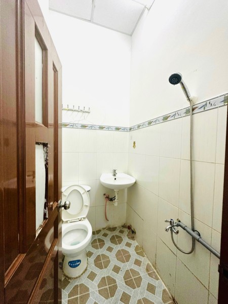 Phòng full gác cửa sổ giá rẻ mình còn các phòng BÌnh Thạnh giá từ 3tr - 5tr