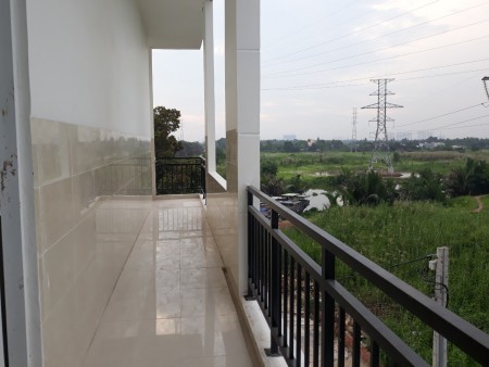 Cho thuê chung cư mini 35m2 có máy lạnh, nước nóng kèm ban công, free wfii và để xe