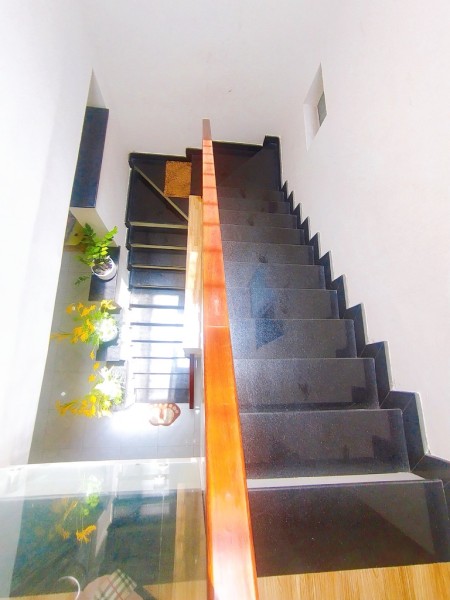 Bán nhà măt tiền - 100m2 - Linh Xuân, Thủ Đức. Giá hơn 5 tỷ TL