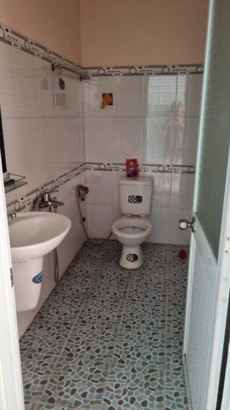 Nhà 1T2L, 4X14M, 4PN, 3WC, sẵn nội thất, hẻm ô tô đường 40, HBC, Thủ Đức