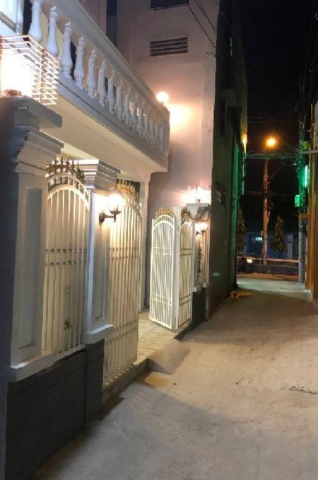 Bán nhà đẹp TT Thủ Đưc, Tô Ngọc Vân, Linh Đông