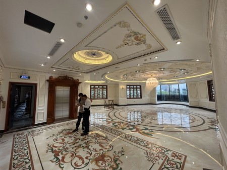Cho thuê mặt bằng kinh doanh 505m2, phù hợp với showroom cao cấp trang sức phụ kiện, NH Quốc Tế.