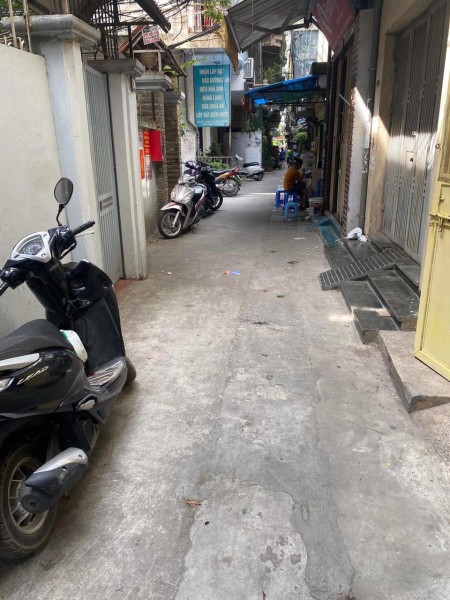 Bán nhà Xuân Diệu, sổ đỏ chính chủ, diện tích 35m2x5 tầng, mặt tiền 3.2M, giá 5.5 tỷ