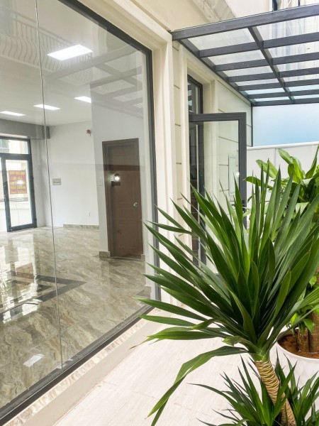 Cho thuê nhà phố VInhomes Gramd Park Quận 9, 96m2 hoàn thiện có tháng máy 30triệu