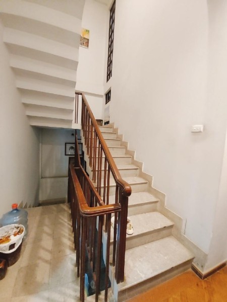Cần bán nhà MP Nghi Tàm Tây Hồ 160M2 chỉ 27 tỷ